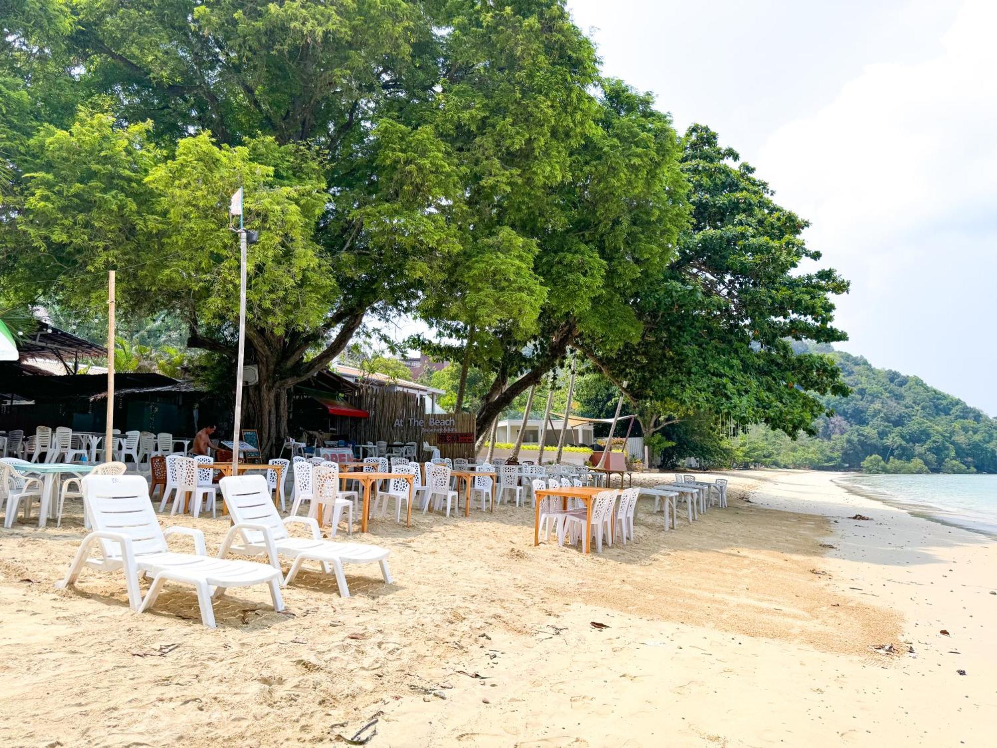 Sea Dreamer Beachfront Apartments Phuket Exterior foto